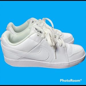 Nike Backboard 2 Mens 7 in Great Condition Only Worn Once!!